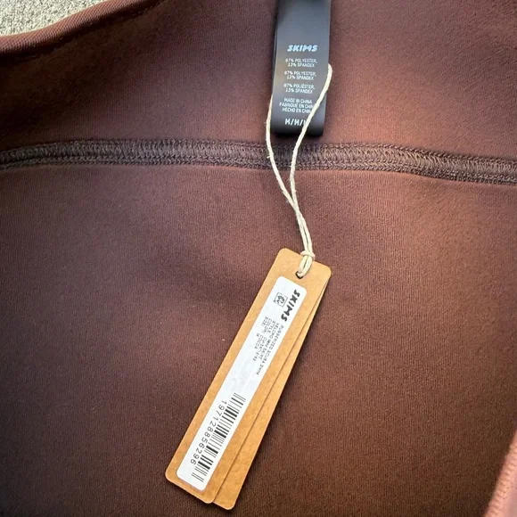 NWT SKIMS Rubberized Scuba Coverup Swim Skirt Medium M Cocoa Brown Sexy Beach - Picture 5 of 9